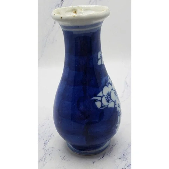 Small Porcelain Chinese Plum Blossom 4 Inch Handpainted Tulip Shaped Vase - Picture 2 of 6